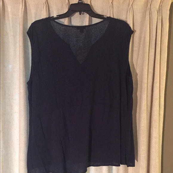 Lucky Brand Navy Sleeveless Embroidered top - 3X - Picture 5 of 5